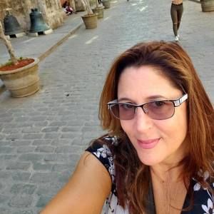 Meet your Posher, Gina